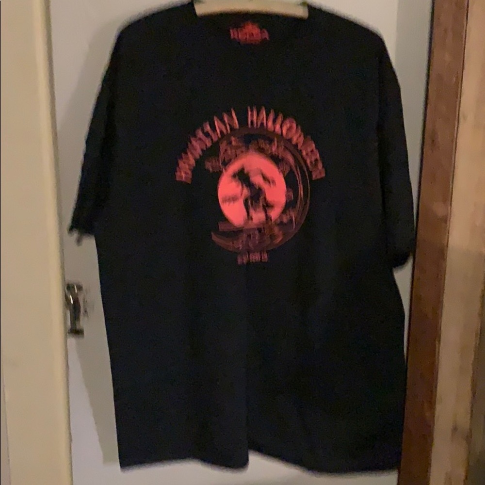 NWOT Halloween surf shirt and USA surf Koloa